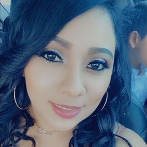 Meet your Posher, Yohana